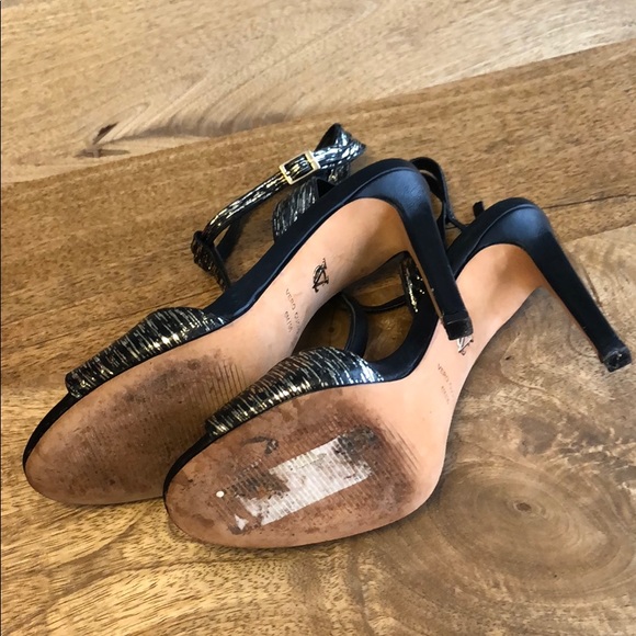 EUC - VC Signature by Vince Camuto back and gold metallic t-strap heel Sz 6 - Picture 8 of 8